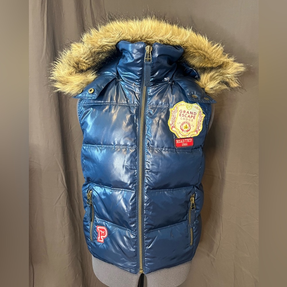 NWOT Victoria’s Secret PINK faux fur puffer vest - Women’s Small
